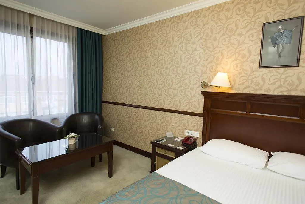 Topkapi Inter Istanbul Hotel 4*,